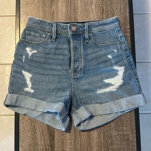 Hollister mom shorts